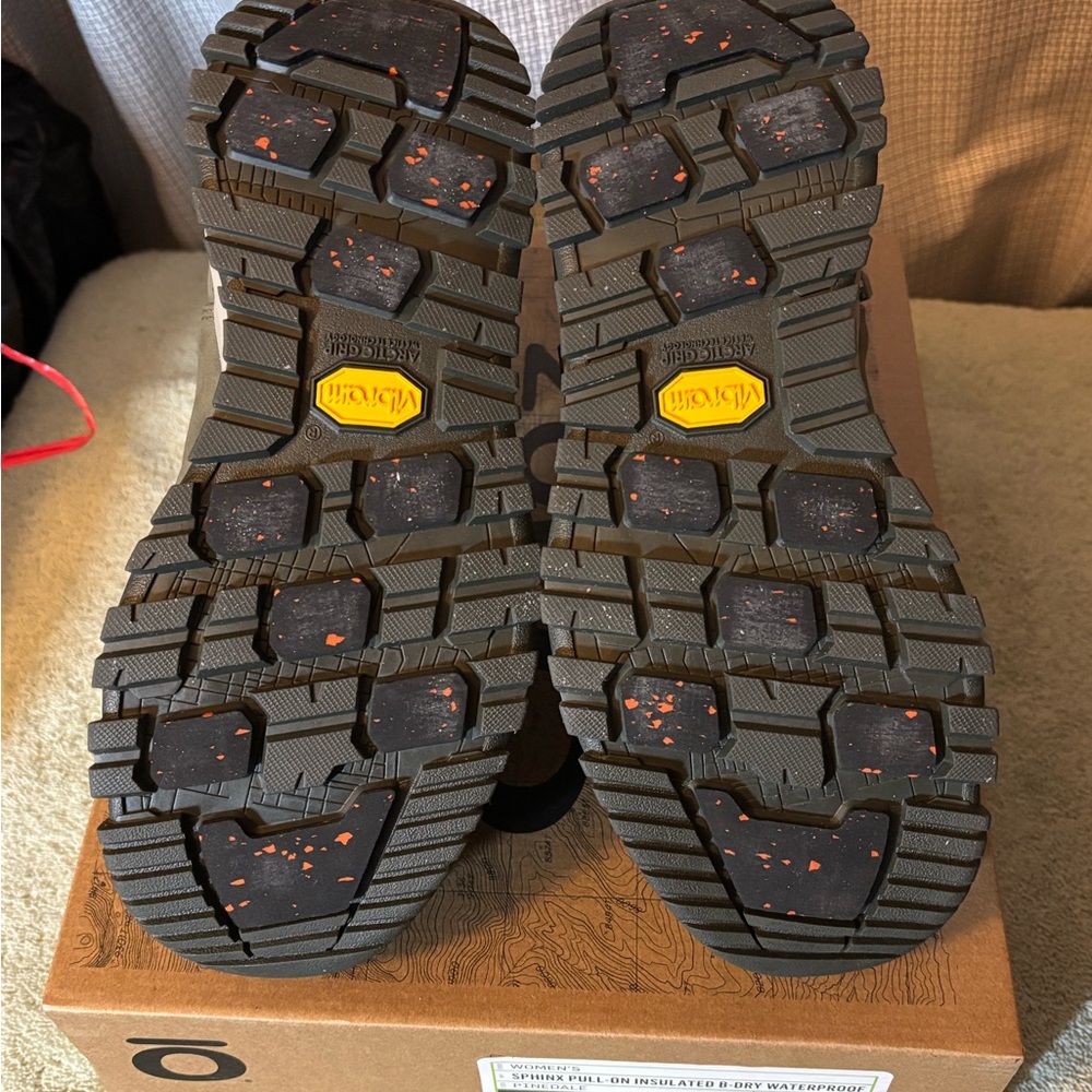 NON SLIP ON ICE! Olive snow boots with arctic grip Vibram sole - Picture 3 of 7